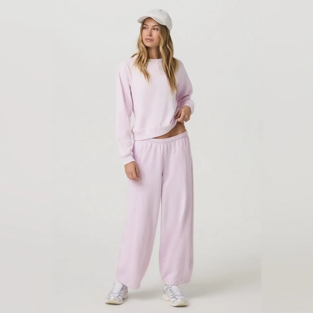 NWT Vuori Sedona Seams Crew Sweatshirt XS $108 Lilac Breeze SOLD OUT - Picture 2 of 9